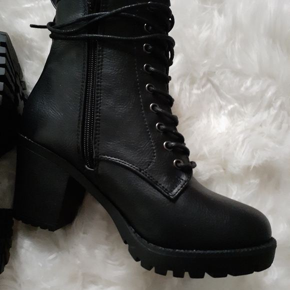 Shoes - NWOT! Combat boots